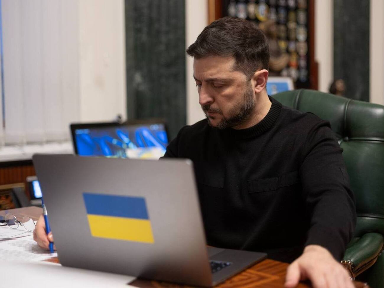 Питання Донбасу й Запорізької АЕС залишаються предметом обговорення, заявив президент