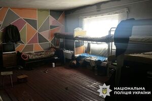 В заведениях удерживали 287 человек, среди них – семь подростков