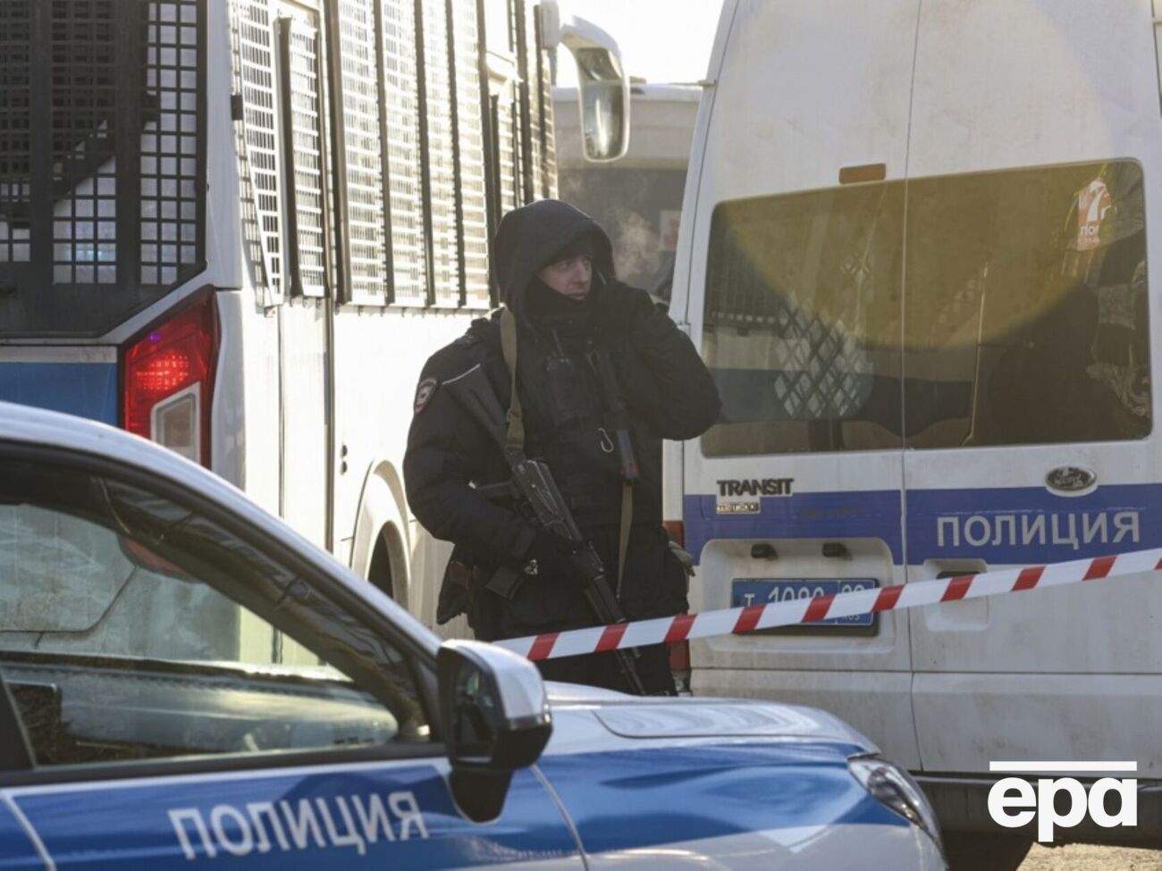 Силовики прервали собрание, на котором присутствовали более 70 мужчин и женщин из разных российских регионов