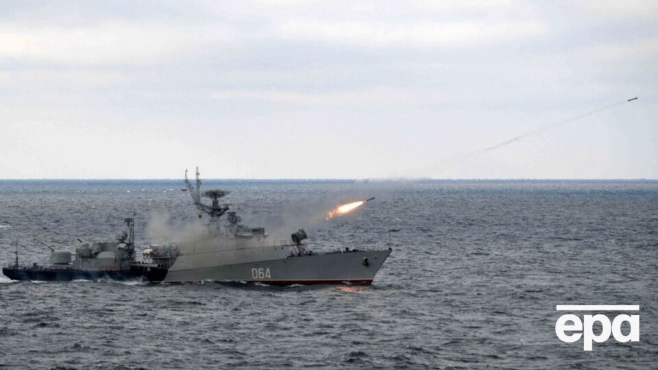 Сейчас РФ имеет по меньшей мере семь носителей "Калибров" в Черном море, отметил Плетенчук