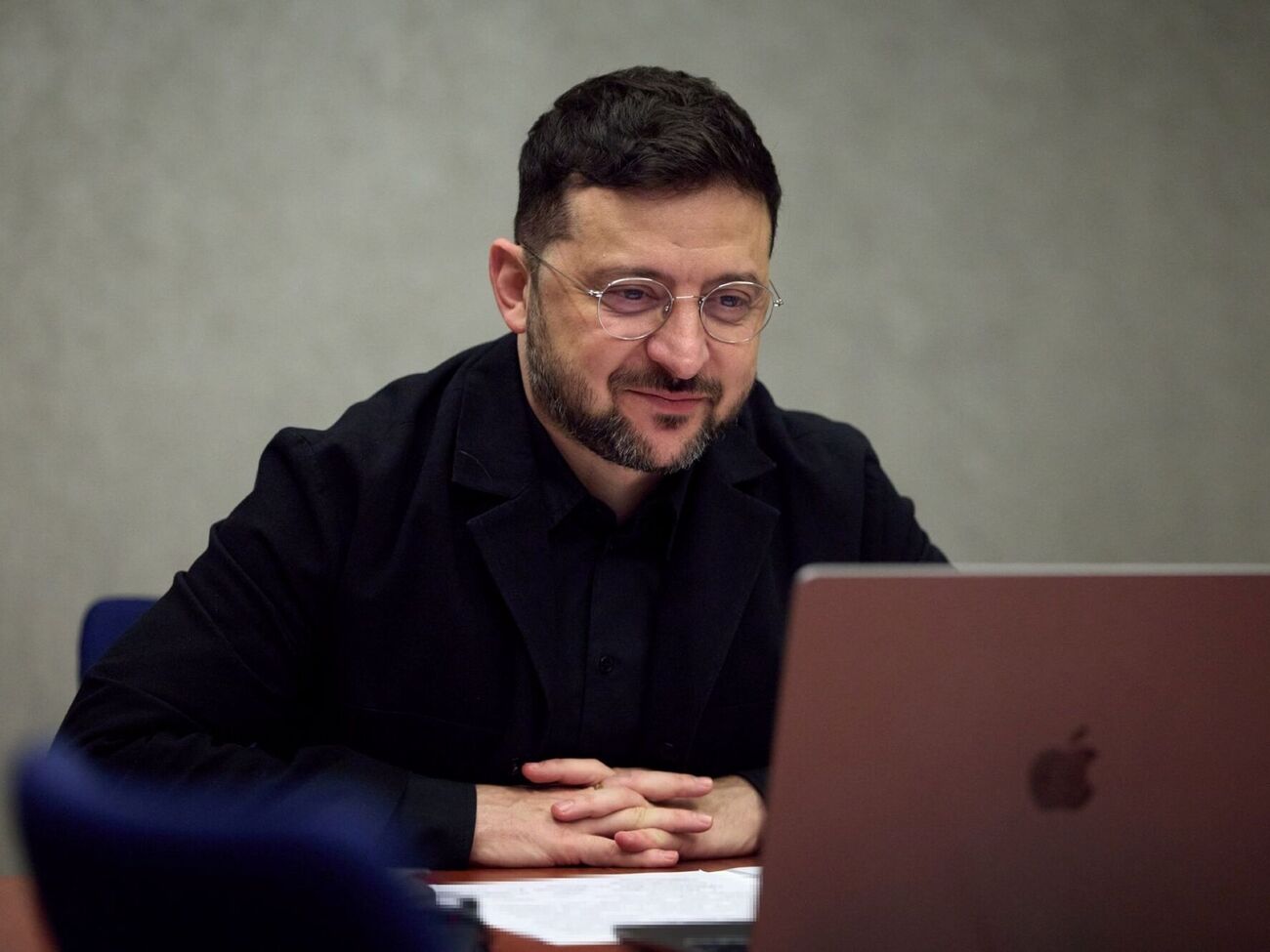 Зеленський після початку повномасштабного вторгнення країни-агресора РФ в Україну відмовився від костюмів