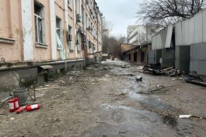 Всего в столице повреждено более 10 многоэтажек, частных домов и гражданской инфраструктуры