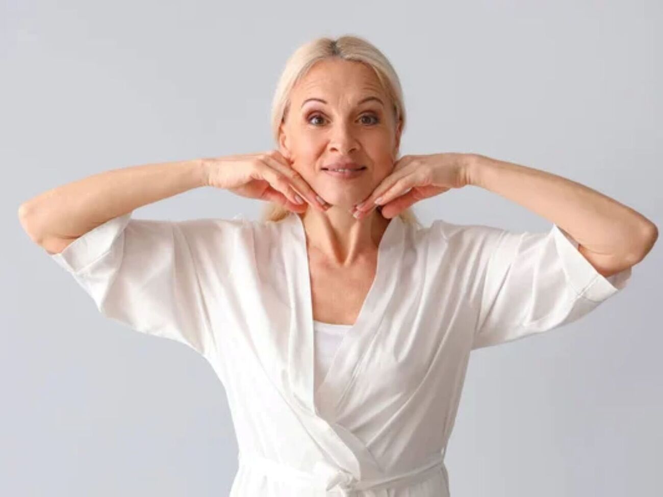 Массаж лица можно делать в душе