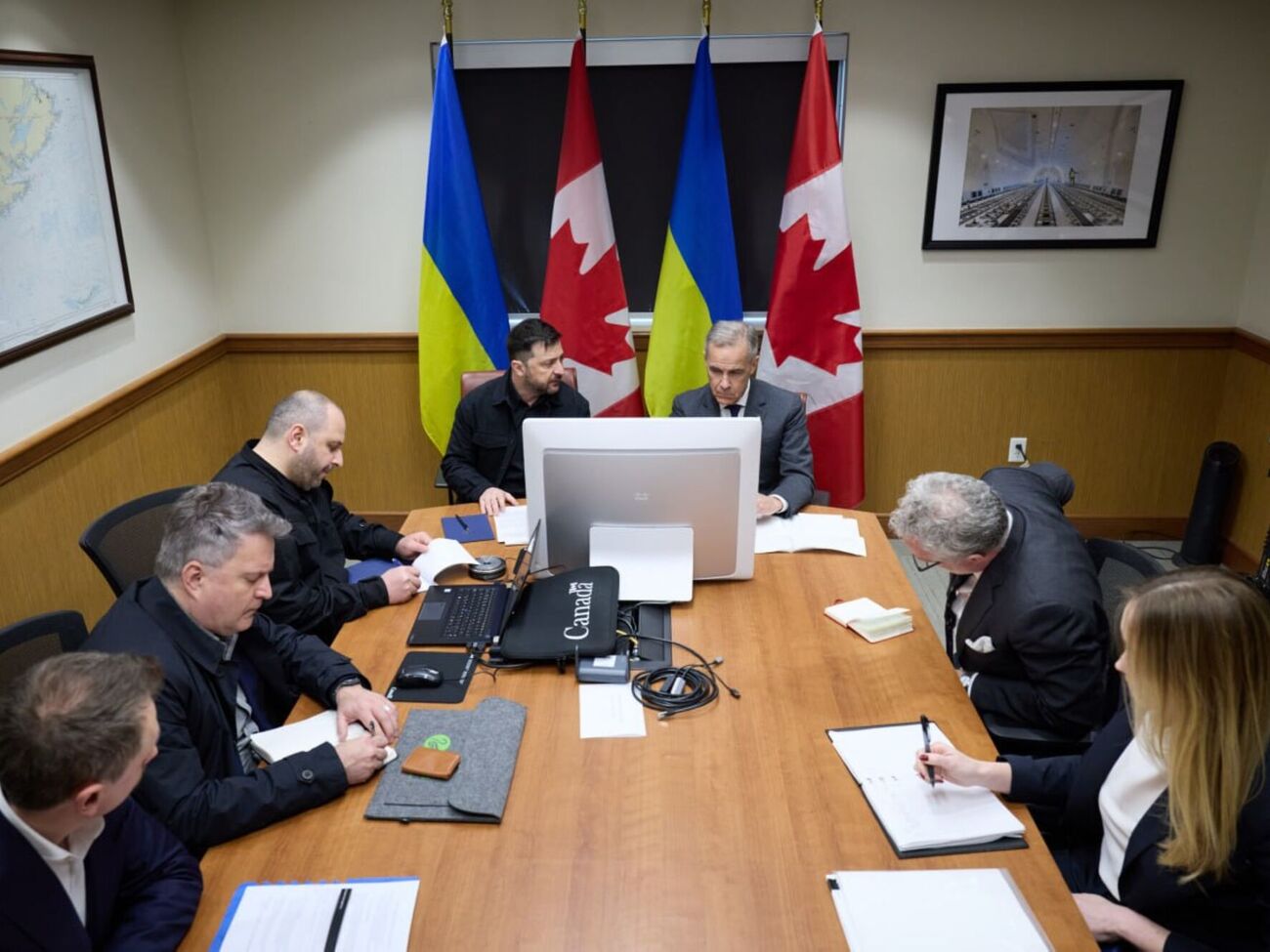 Зеленский считает, что мир имеет достаточно сил, чтобы обеспечить безопасность и мир