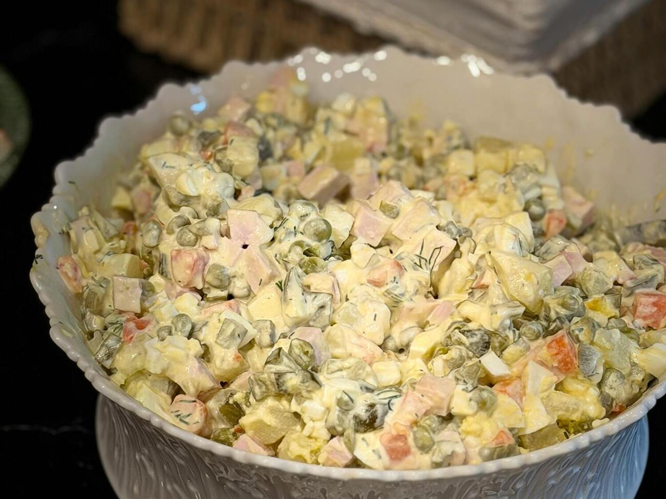 Для салата понадобится 400 г куриного филе