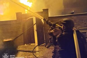 Росіяни обстріляли критичну інфраструктуру Херсона і житлові квартали