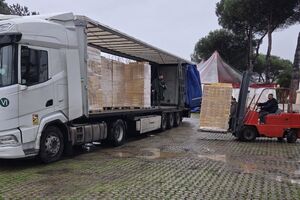 В Украину поехали три грузовика с супами, отметили в Ватикане