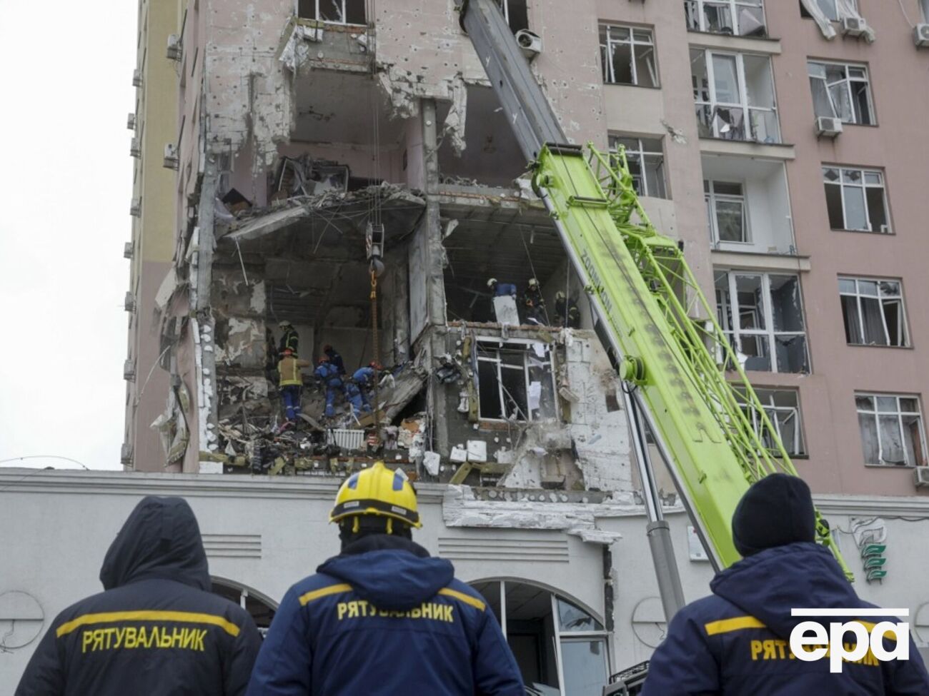 Президент закликав до посилення санкцій проти РФ, підтримки ППО і гарантування безпеки Україні