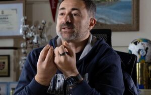 Смілянський часто публікує в мережі фото їжі, яка йому подобається