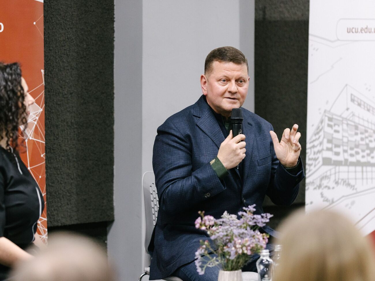 Ексголовнокомандувач хоче повернутися до Києва, стверджують джерела