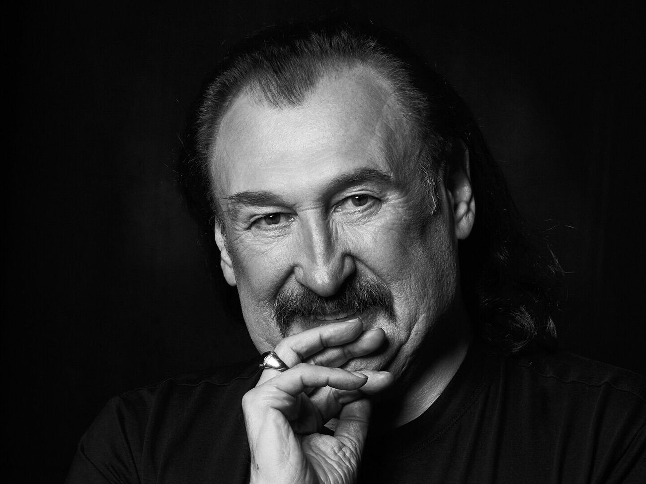 Через две недели после смерти семья Гиги инициировала переименование одной из киевских улиц в его честь