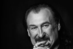 Через две недели после смерти семья Гиги инициировала переименование одной из киевских улиц в его честь