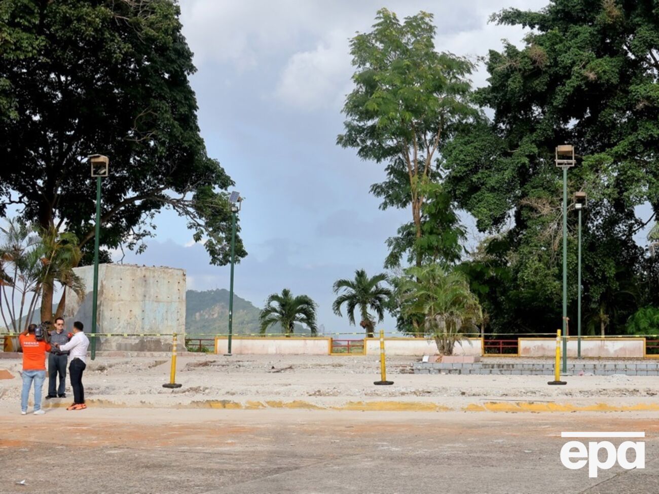 Пам'ятник знесли 28 грудня