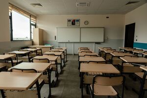 У польському ліцеї вчитель і учні знущалися з українських підлітків