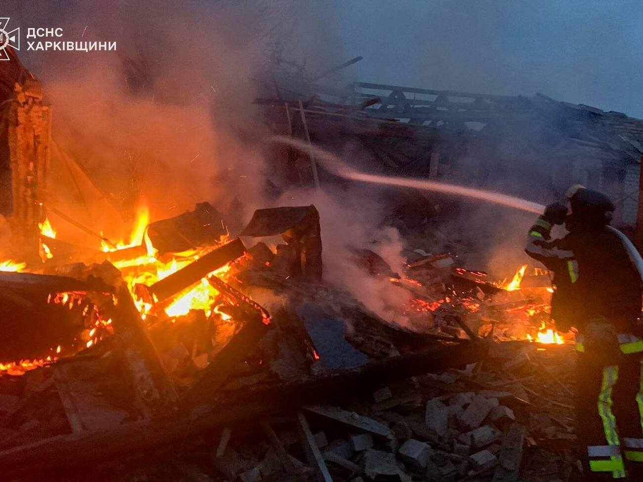 Окрім гаражів, пошкоджені сусідні житлові багатоповерхівки