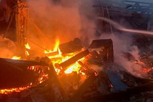 Окрім гаражів, пошкоджені сусідні житлові багатоповерхівки