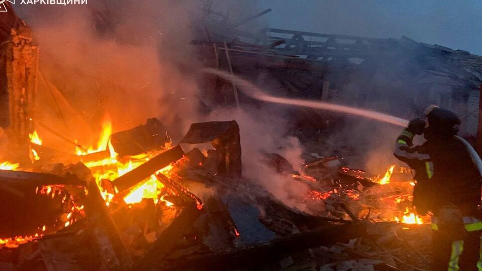Кроме гаражей, повреждены соседние жилые многоэтажки