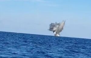 Военные взорвали "опасный объект"