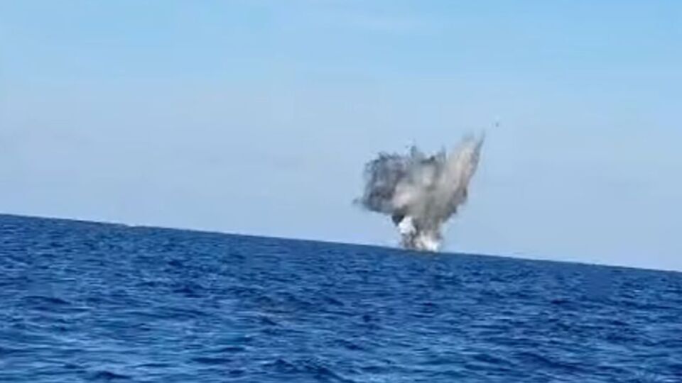Военные взорвали "опасный объект"