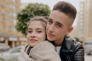 Бывшая жена Сасанчина об их дочери: Элиза сейчас в безопасности и не нужно холодными ночами спускаться в укрытие