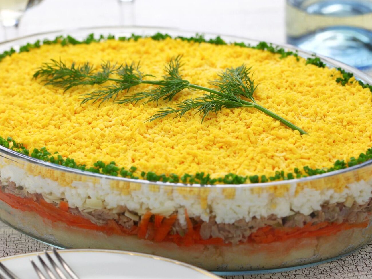 Салат викладають кількома шарами