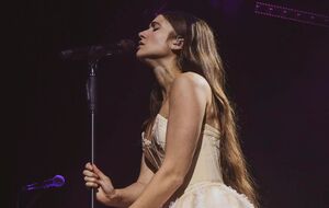 Выступление Jerry Heil вызало общественный интерес