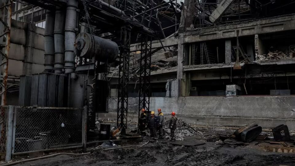 Инсталляция демонстрирует, с какими вызовами сталкиваются энергетики, сказал Кадан