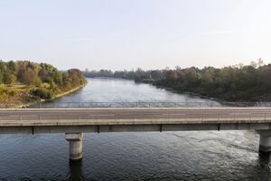 Мосты, где обустраивают конструкции, выбирают, учитывая их стратегическую важность