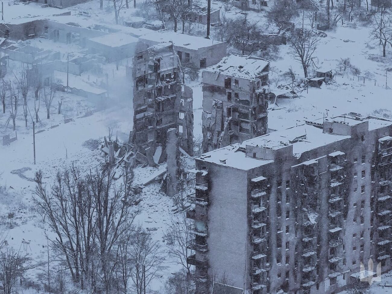 Руины, присыпанные снегом. ВСУ показали, как выглядит Купянск с высоты. Фоторепортаж