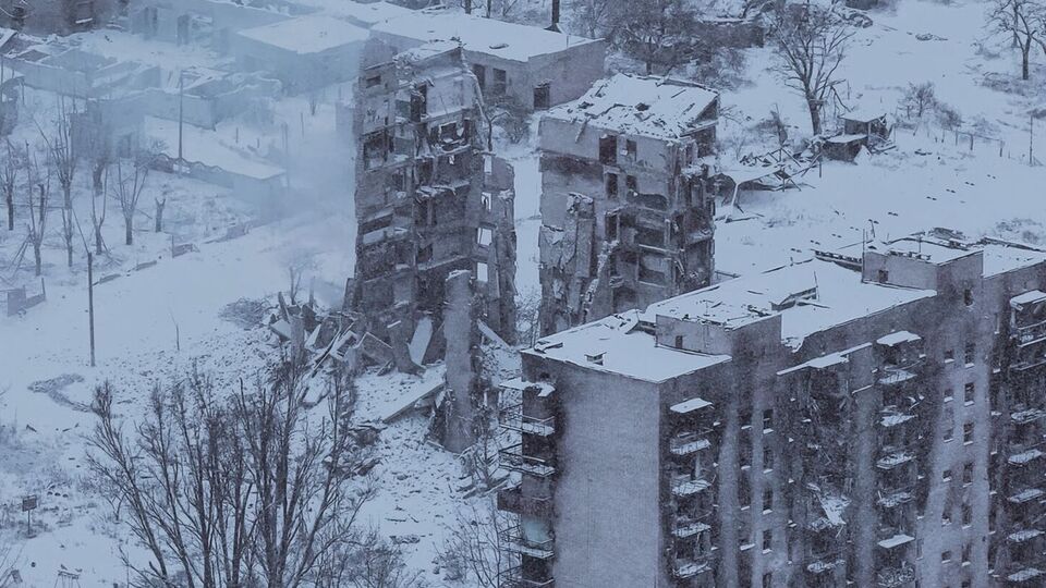 Руїни, присипані снігом. ЗСУ показали, який вигляд має Куп'янськ із висоти. Фоторепортаж