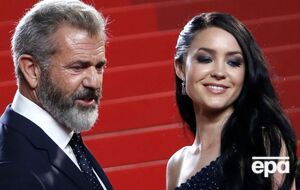 2017 року в Гібсона й Росс народився син