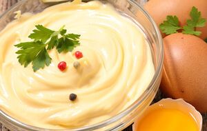 Блогер: Можно заправлять и с рукколой салат, да и любой