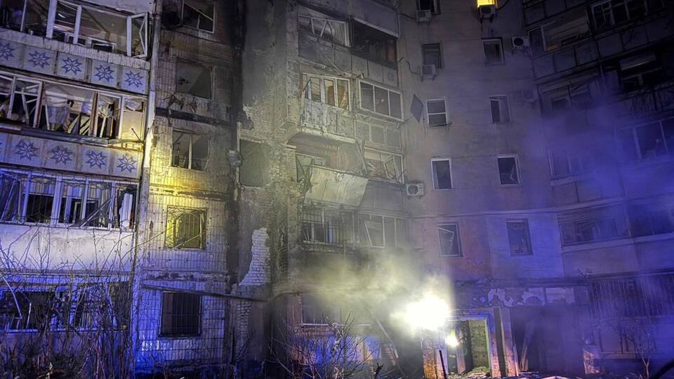 В Одессе зафиксировали попадание в многоэтажные дома сразу в нескольких районах