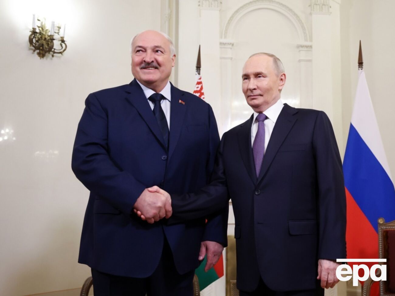 "Прибрати" Путіна хоче Захід, вважає Лукашенко