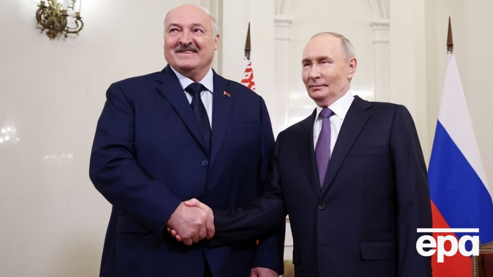 "Убрать" Путина хочет Запад, считает Лукашенко