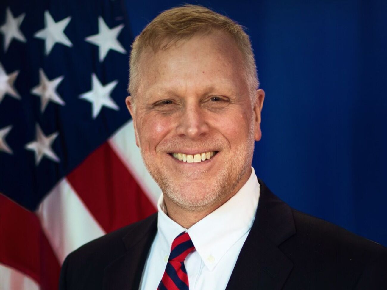 Последние годы "принесли трудности, потери и разногласия", отметил Дайкхаус