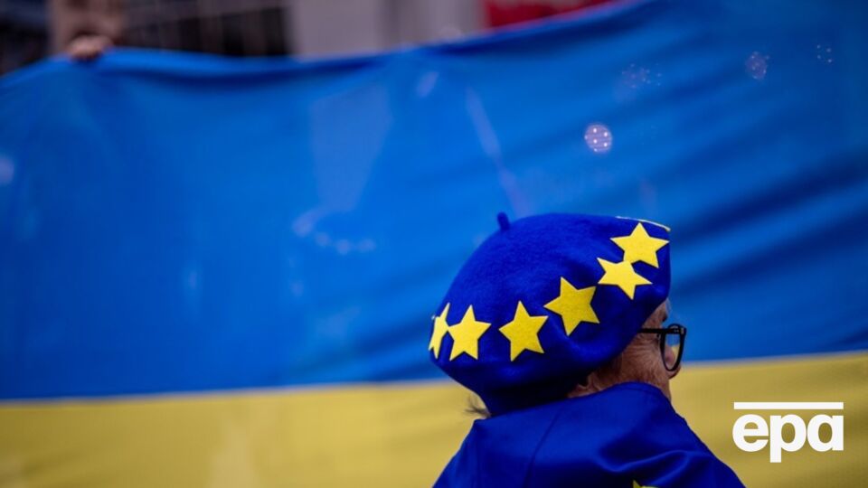 Більшість українців дивиться в наступний рік з оптимізмом