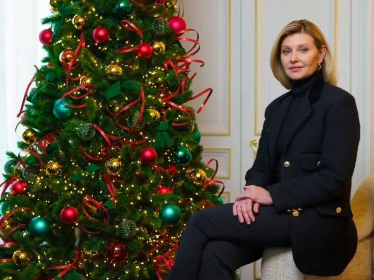 Первая леди Украины периодически экспериментирует с укладками, цветом и длиной волос