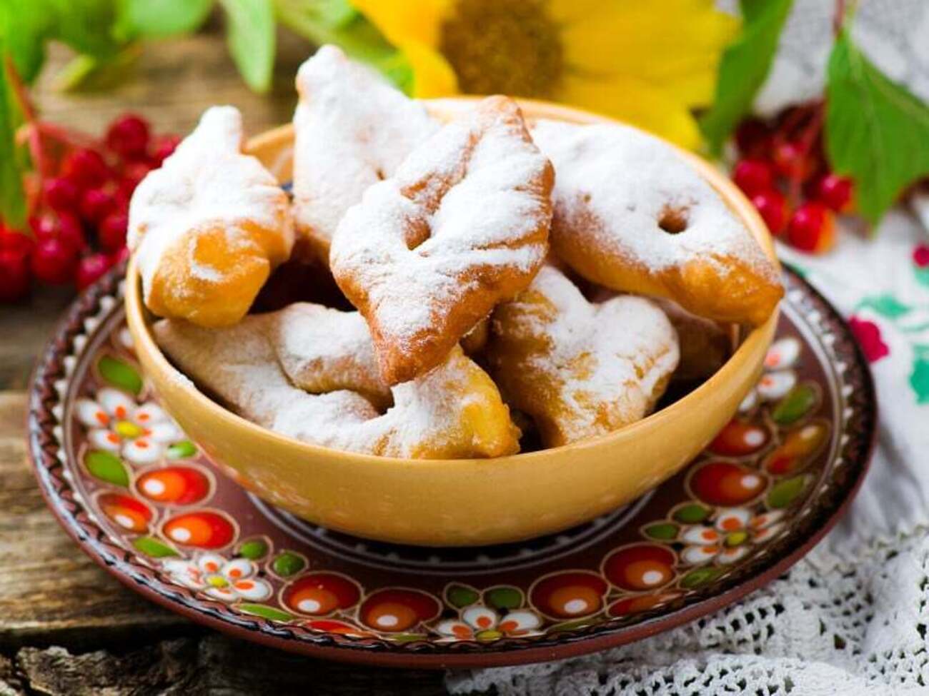 Вергуны подают с сахарной пудрой