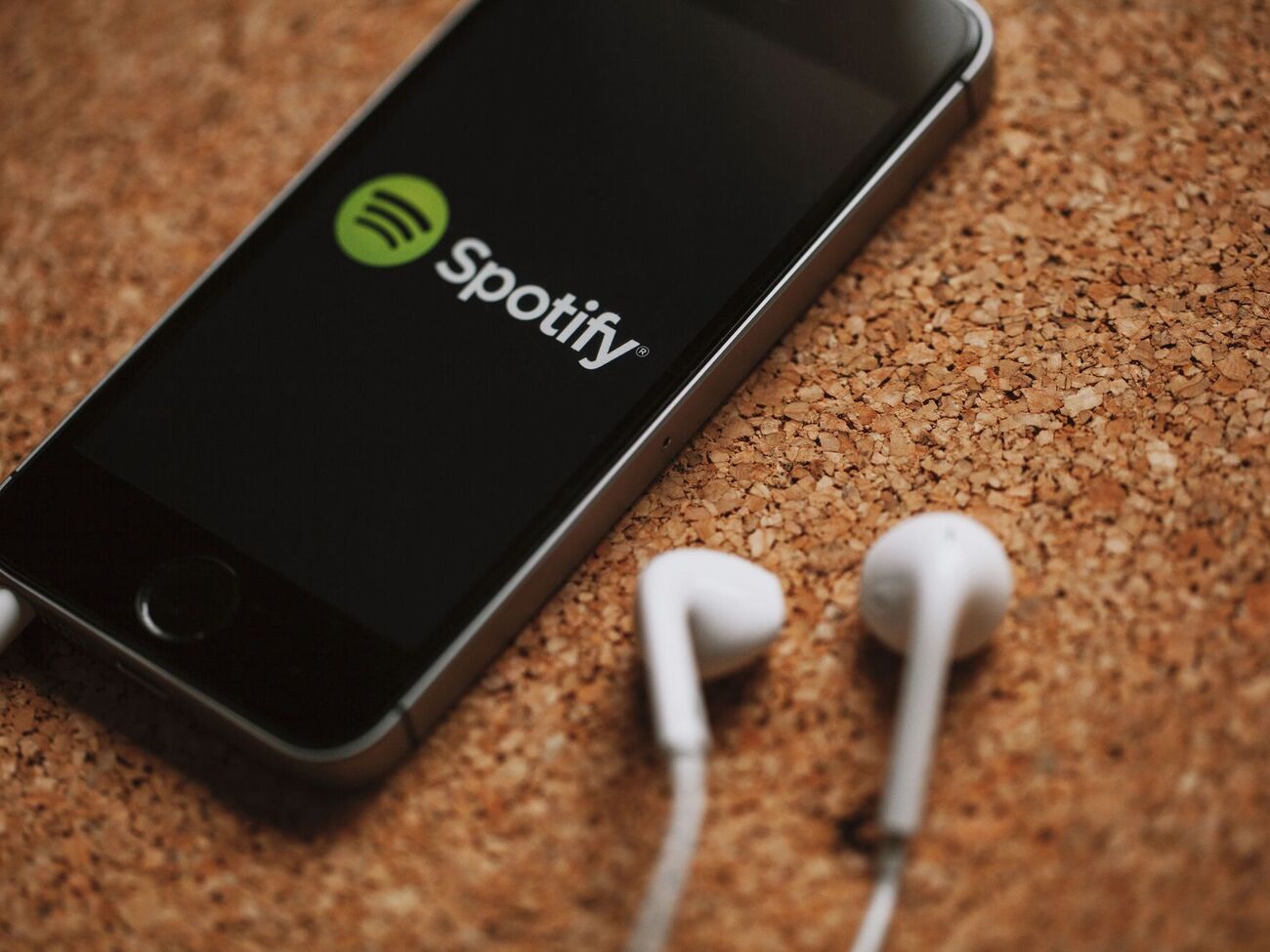 Найпопулярнішою українською піснею 2025 року за версією Spotify стала композиція "Смарагдове небо"