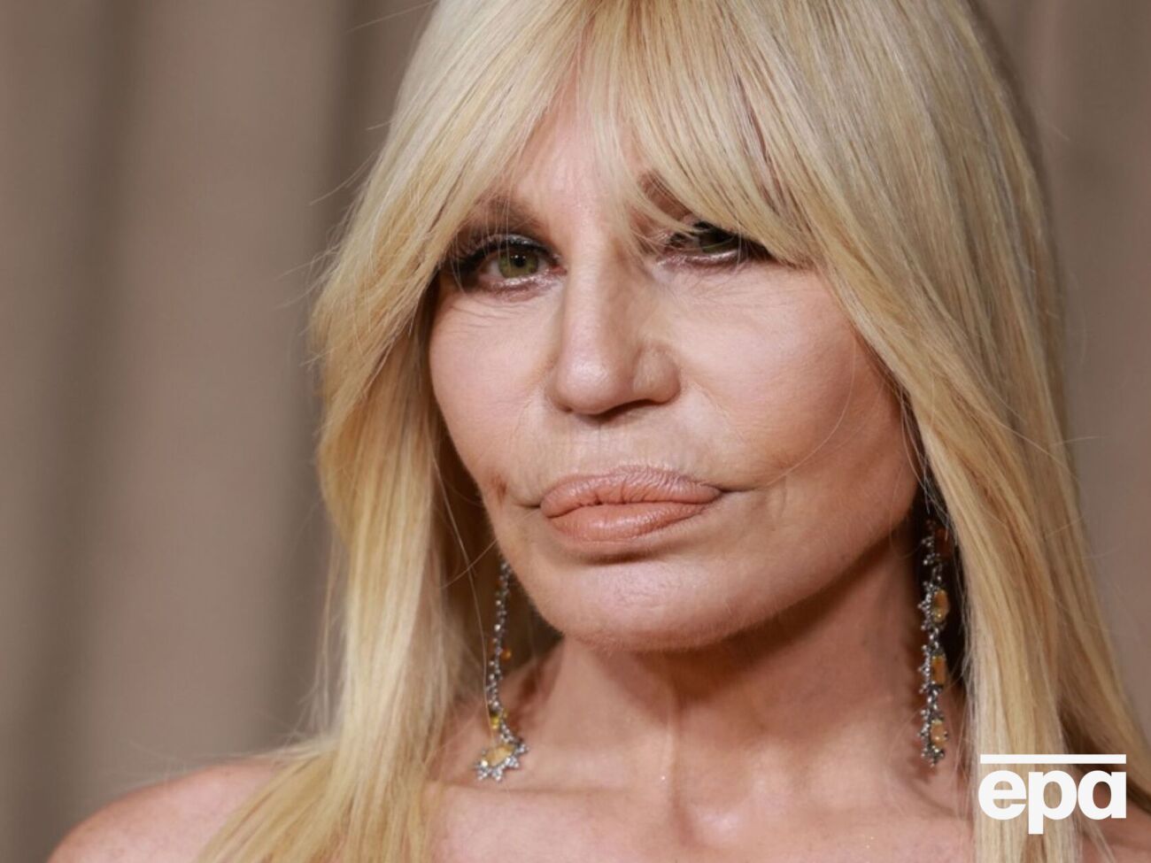 До весны 2025 года Донателла Версаче была главным дизайнером Versace