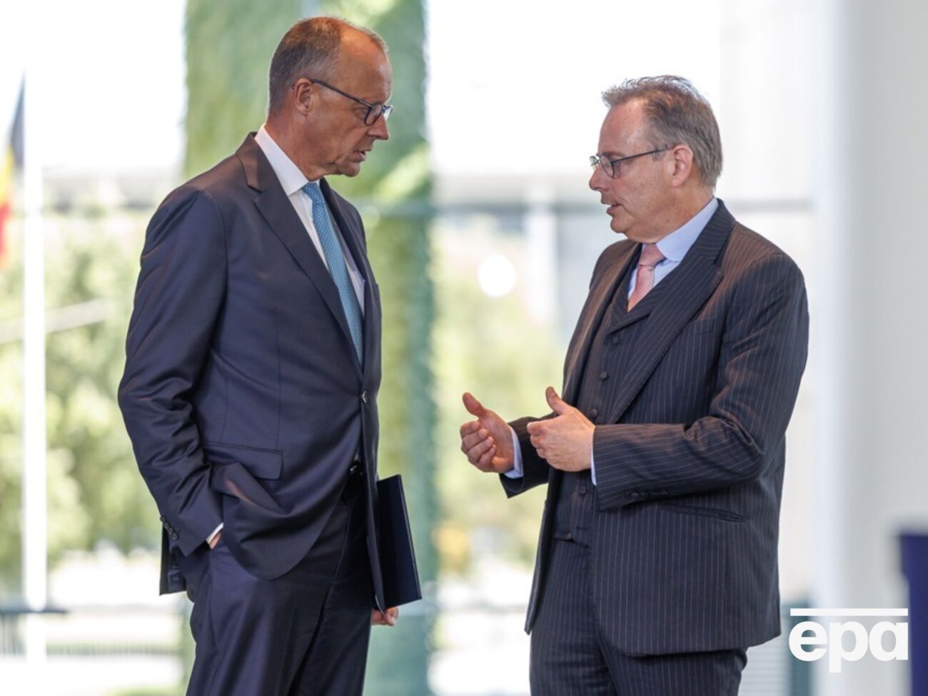 Встреча Мерца с де Вевером пройдет в формате рабочего ужина, сообщили СМИ