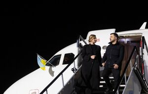 Зеленский прилетел в Дублин поздно вечером 1 декабря