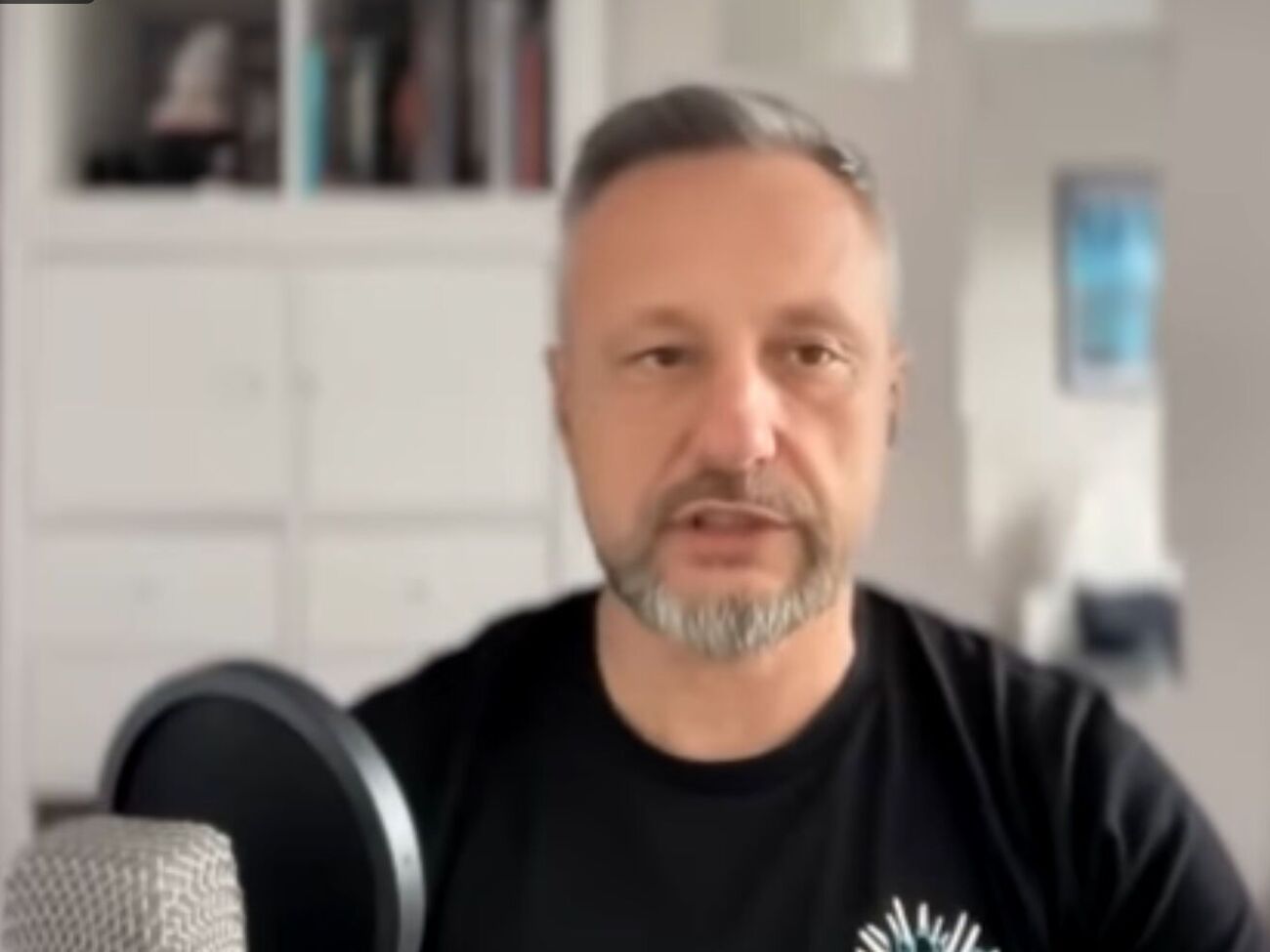 Путін поводиться так, наче його ублюдки знову під Києвом. На фоні мовчання США та РФ це свідчить про єдине