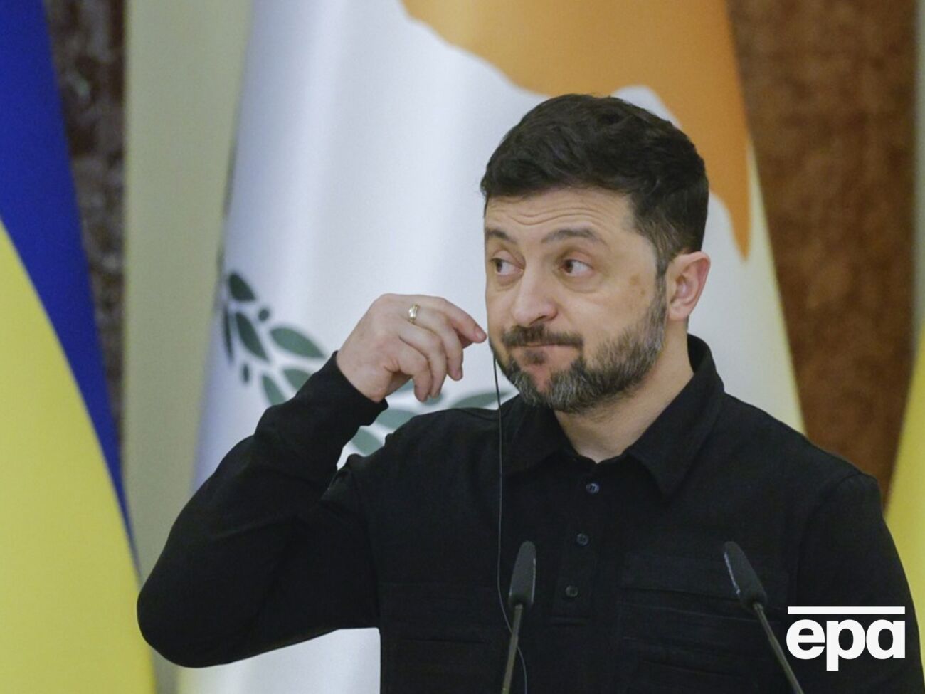 Зеленский: Путин затягивает войну и давит на Украину