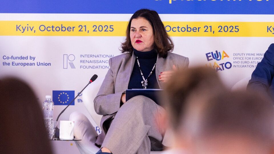 Очень важно, чтобы гражданское общество настаивало на проведении реформ, а власть работала над ними, отметила Матернова