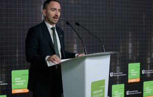 Представитель НАТО Доббс принял участие в заседании 11-го Киевского форума по безопасности (КФБ) для молодежи