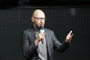 Яценюк назвал важным давление на Россию через вторичные санкции и на ее союзников