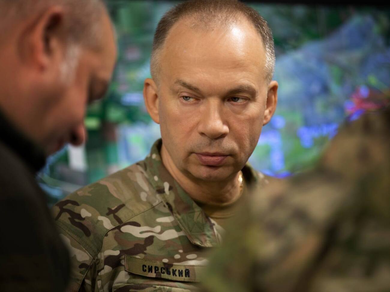 Cилы обороны Украины все еще контролируют северную часть Покровска, рассказал Сырский