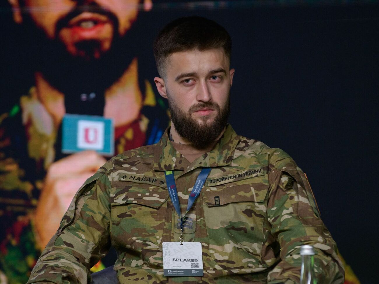 За словами Макара, його підрозділ на 40% складається з молоді 18–24 років